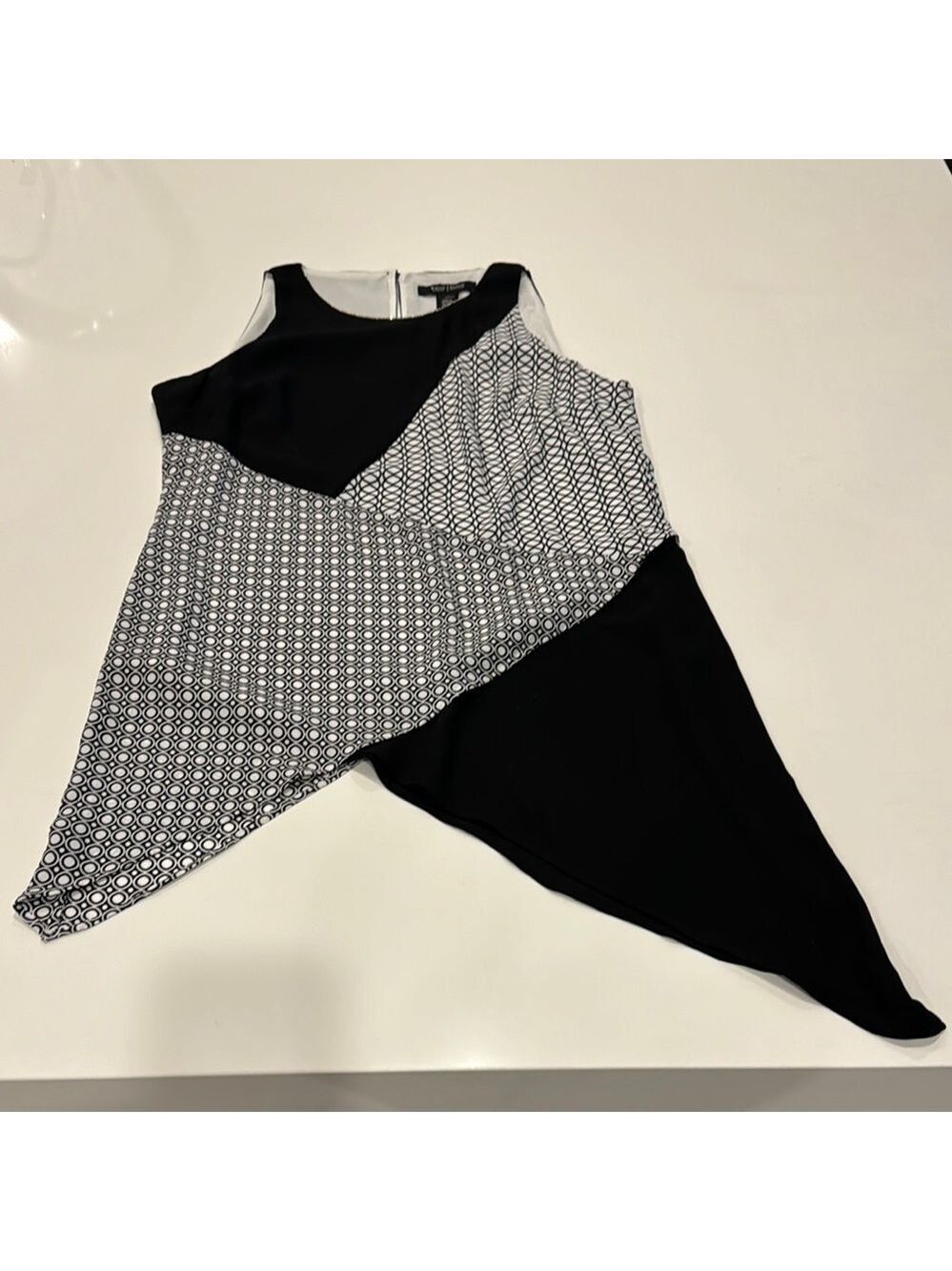 White House Black Market Tunic Geometric Size XS